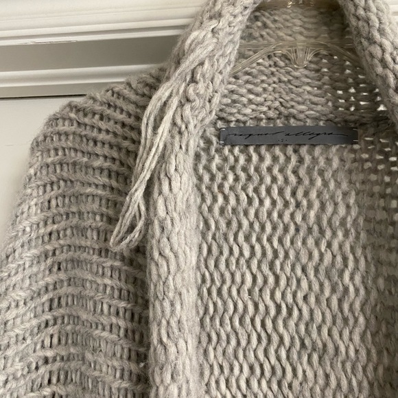 Raquel Allegra Alpaca~Blend, Gray Poncho/Cardigan with fringe and pockets. Size2 - Picture 5 of 5